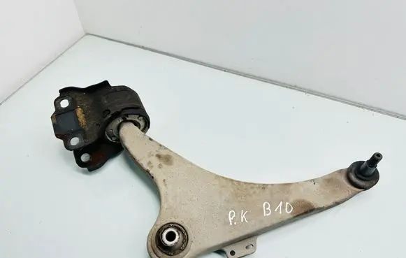 Volvo V70 Front lower control arm/wishbone 