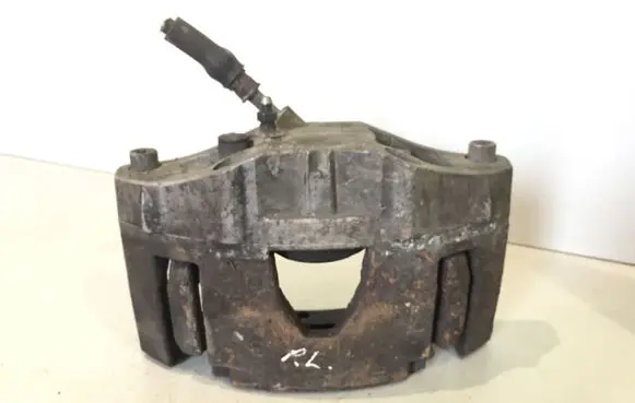 Volvo XC90 Front brake caliper 30657307