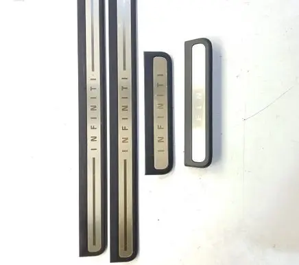 Infiniti G35 Front sill trim cover
