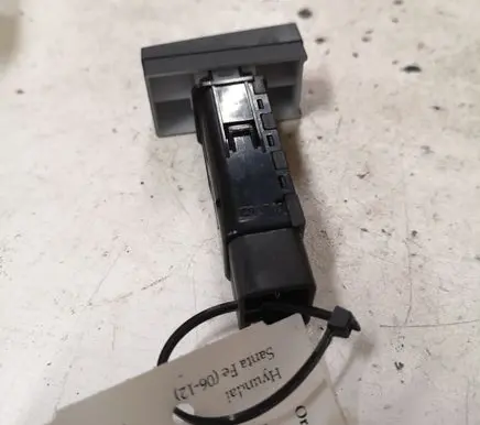 Hyundai Santa Fe Air conditioning (A/C) switch 202002962