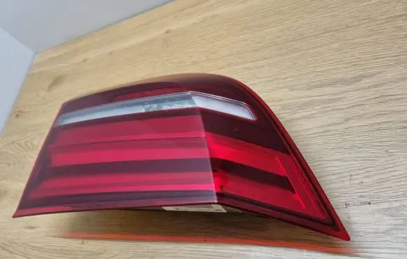BMW X5 F15 Tailgate rear/tail lights 01129804 10018610 7329046