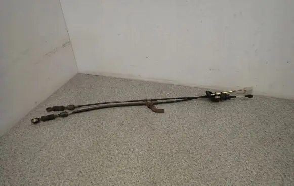 Gear shift cable linkage