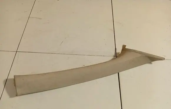 Citroen C4 I (C) pillar trim 964620907