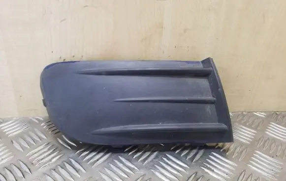 Skoda Octavia Mk2 (1Z) Front bumper lower grill 1Z0807368