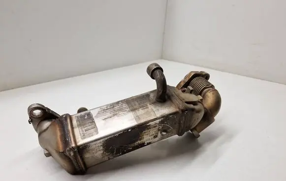 BMW 1 E81 E87 EGR valve cooler 7805189