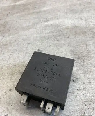 Audi A4 S4 B5 8D Other relay 8d0907701a