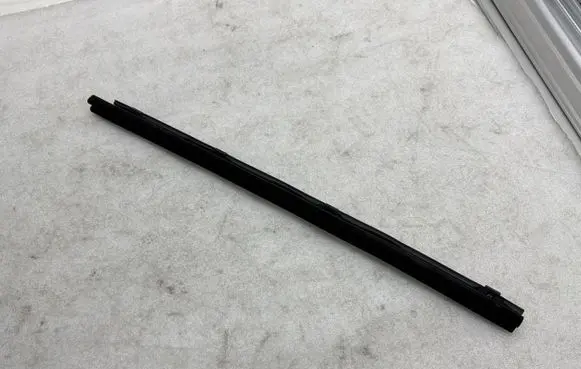 Tesla Model S Front door glass trim molding 6009597 6009598