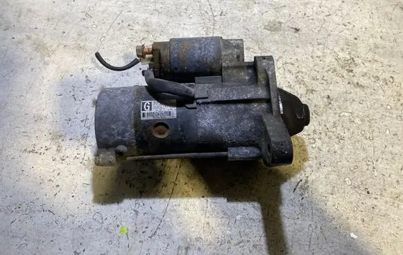 Mazda 5 Starter motor M002T88671 RF5C 7X31