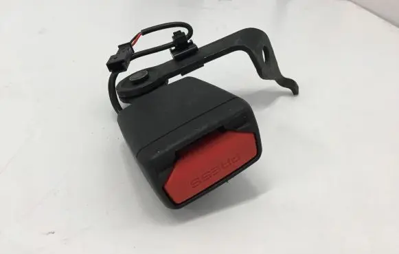 BMW 4 G22 G23 G24 G26 Rear seatbelt buckle 7442031