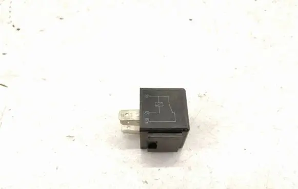 Mercedes-Benz E W210 Cruise control relay A0025421719 0025421719