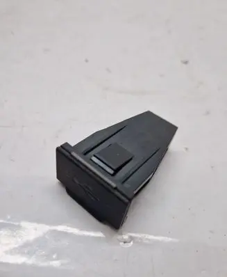 Mitsubishi Outlander USB socket connector 