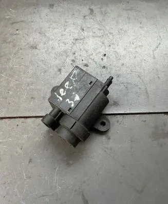 Jeep Grand Cherokee (WJ) Secondary air pump 53013147aa