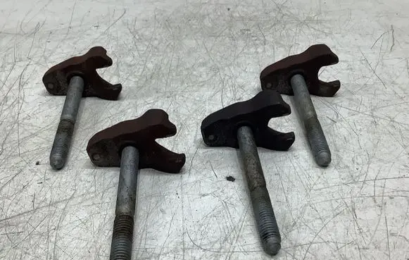 Ford Mondeo MK IV Fuel Injector clamp holder