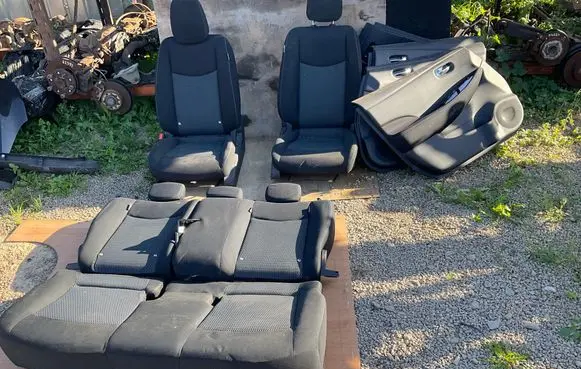 Seat set
