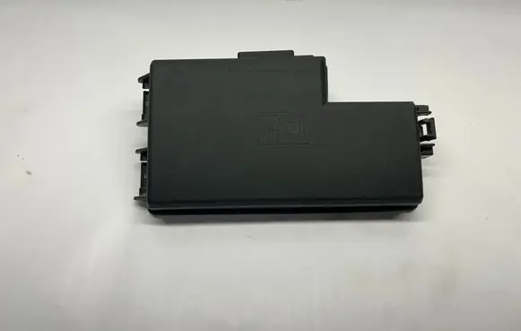 Ford Mustang VI Fuse box cover 