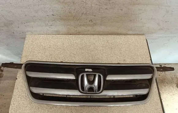 Honda CR-V Front grill 71121SCAA010M1
