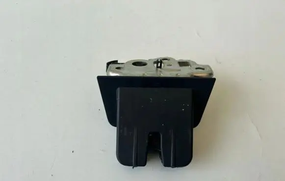 Audi A6 S6 C7 4G Tailgate/trunk/boot lock/catch/latch 8R0827505