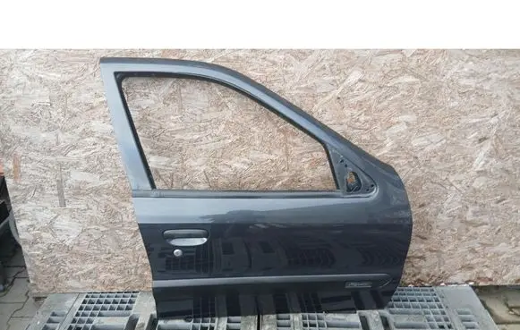 Citroen Xsara Picasso Front door 