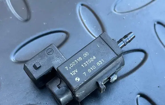 Mini Cooper Countryman R60 Turbo solenoid valve 7810831