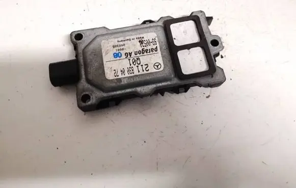 Mercedes-Benz S W221 Coolant fan relay 2118300472 93-00520