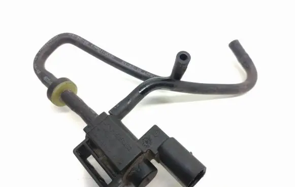 Audi A3 S3 A3 Sportback 8P Turbo solenoid valve 037906283C 03f121713tl