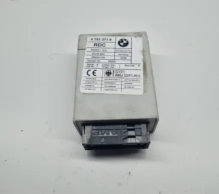 BMW 5 E39 Tire pressure control unit 6751371 67513719