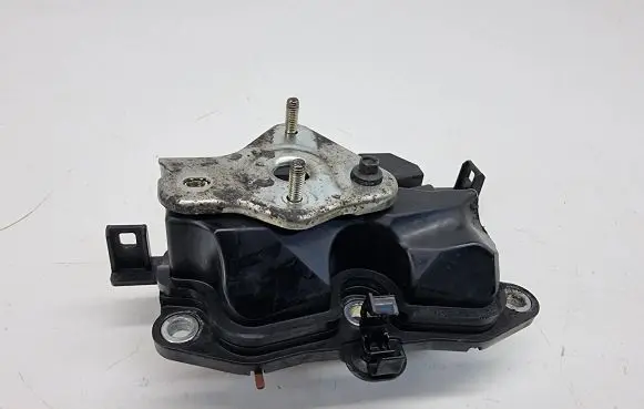 Toyota RAV 4 (XA50) Oil breather separator 1221125010