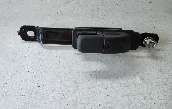 Nissan Juke II F16 Seat belt height adjuster 