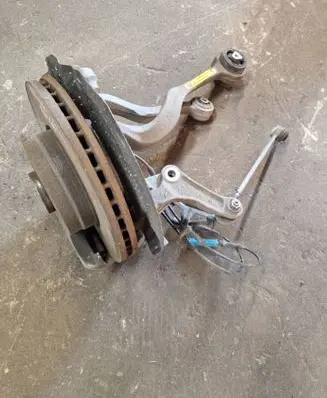 BMW 5 E60 E61 Front wheel hub spindle knuckle 6760953