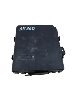 Nissan Navara D40 Fuse box set 284B7EB03C