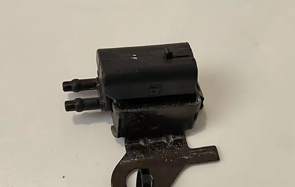 Chevrolet Corvette C5 Valve 