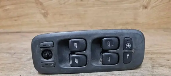 Volvo V70 Electric window control switch 8682949