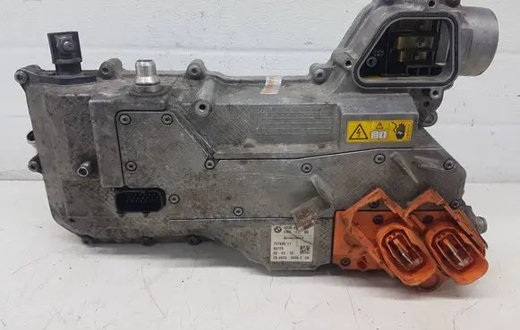 BMW 7 F01 F02 F03 F04 Voltage converter inverter 2840492102 9028243
