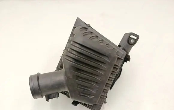 BMW 2 F46 Air filter box 8513916 8513944