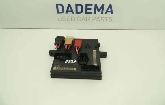 Audi A4 S4 B7 8E 8H Comfort/convenience module 8E0907279M DS22
