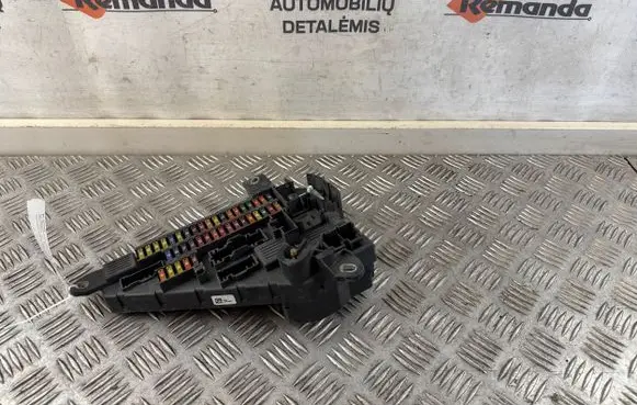 BMW 5 E60 E61 Fuse box set 690661901