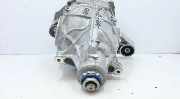 BMW 7 G70 Rear differential 8839889