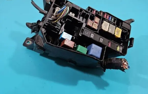 Toyota RAV 4 (XA30) Fuse box set IMPRK1383434