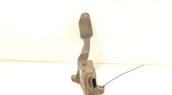 Toyota Yaris Accelerator throttle pedal