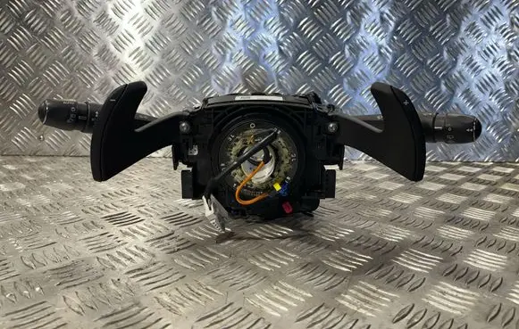 Wiper turn signal indicator stalk/switch