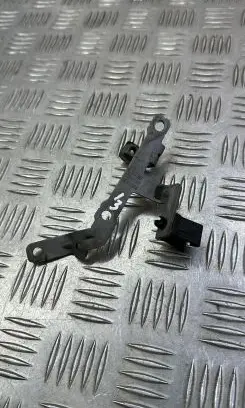 Porsche Cayenne (92A) Other engine bay part 06E971501B