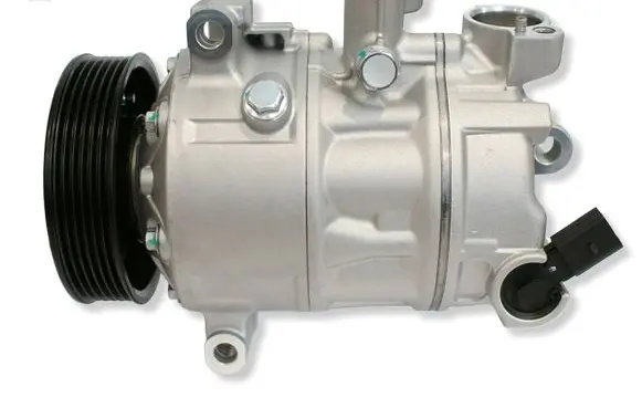 Skoda Fabia Mk3 (NJ) Air conditioning (A/C) compressor (pump) 5N0820803H 5Q0820803A