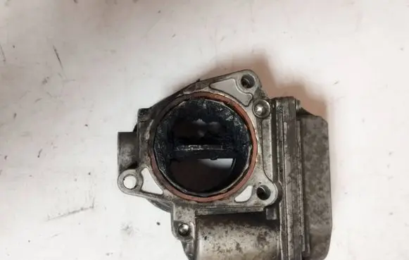 Volkswagen Touran I Throttle valve 03G128063J A2C53099815 110080555