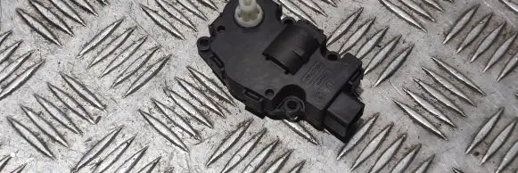 Porsche Macan (95B) Air flap motor/actuator 410475520