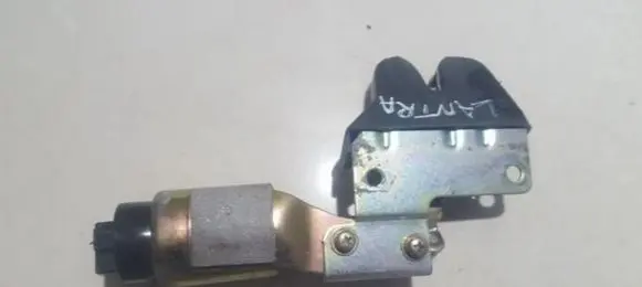 Hyundai Lantra I Tailgate/trunk/boot lock/catch/latch 9579028001 95790-28001