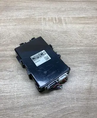 Toyota Avensis T270 Power management control unit 896810F030 MB2850002730