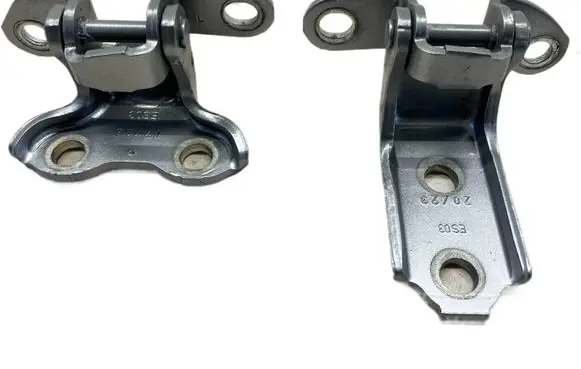 Rear door hinge set