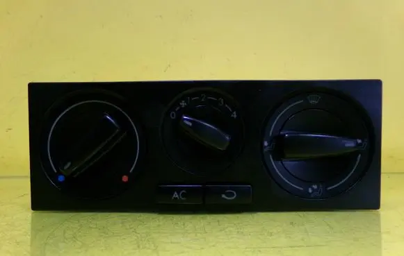 Volkswagen Golf IV Climate control unit 1J0820045F
