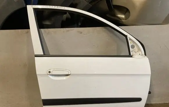 KIA Picanto Front door