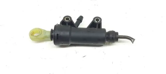 BMW 1 E81 E87 Clutch master cylinder 7588220535
